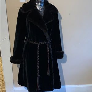 Borgazia vintage faux fur coat